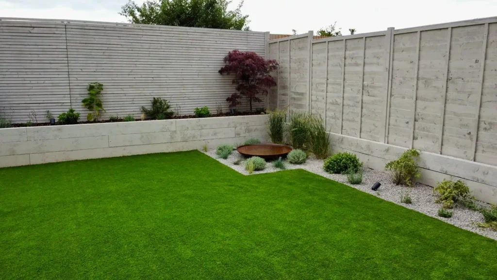 Tiptree, Essex - Light, Bright, Spacious Garden. Corten Steel Water Bowl and Bespoke Slatted