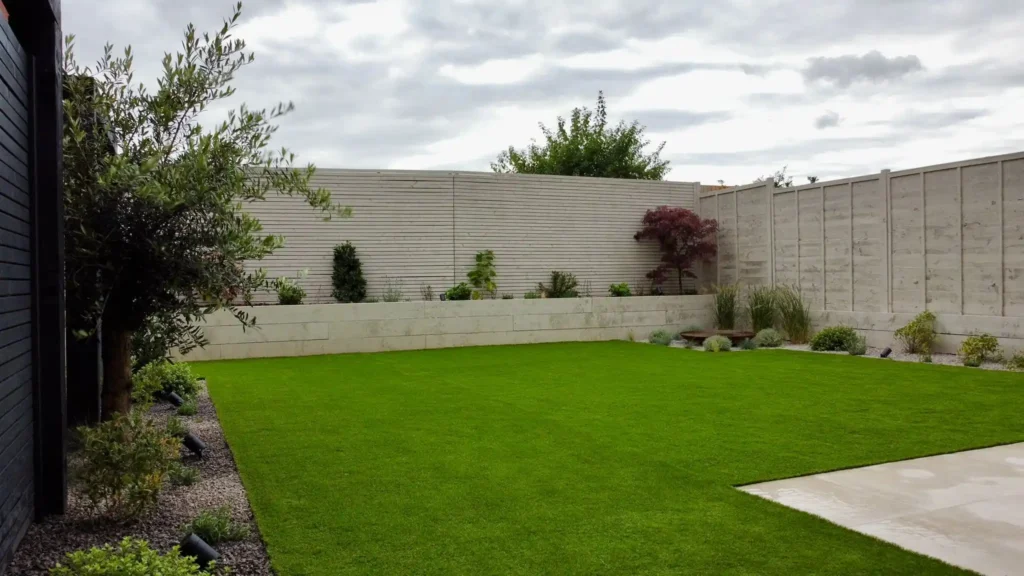 Tiptree, Essex - Light, Bright, Spacious Garden. Corten Steel Water Bowl and Bespoke Slatted